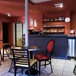 Logis Restaurant Azalees טורנון-סור-רון