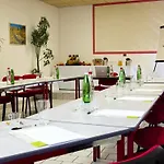 Logis Restaurant Azalees מלון