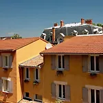 מלון Logis Restaurant Azalees טורנון-סור-רון
