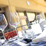 Logis Restaurant Azalees טורנון-סור-רון