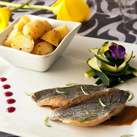 فندق Logis Restaurant Azalees تورنو-سور-رون