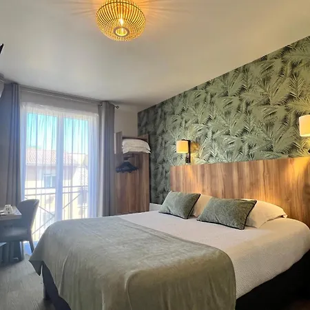 Hotel Logis Restaurant Azalees 3*